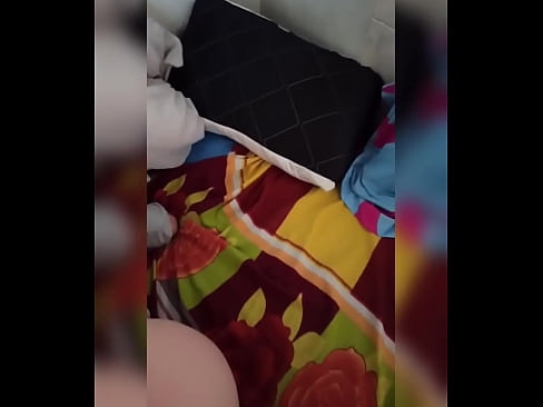 ❤️ Moja cimerica ostaje sama doma jer joj muž ide na odmor a ja koristim priliku da je pojebem i napunim joj dupe mlijekom Jebeni video kod nas ❌️