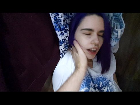 ❤️ Našao sam svoju sestru u ormaru i pomogao joj da svrši Jebeni video kod nas ❌️